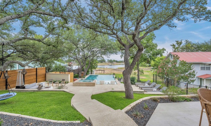 Buchanan Dam House | Beautiful lake house located on Lake Buchanan. Amazing Pool, Incredible Views