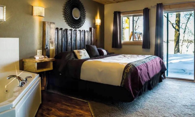 Rice Lake Cabin | Beautiful lake view in Room 15 - Woodland Vista - Curriers Lakeview Lodge
