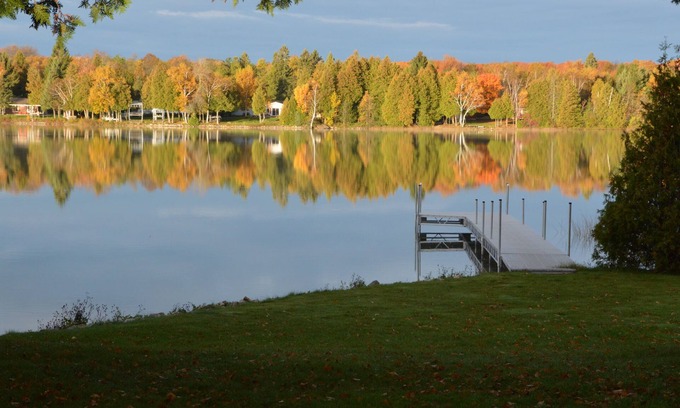 Baileys Harbor Cottage | Beautiful Lakeside Cabin - Great Location & Amenities (Canoe, Kayak, Boat, etc)