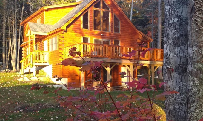 Ellsworth House | Beautiful Lakeside Log Home near Acadia National Park - Kayak, Canoe, Swim, Fish