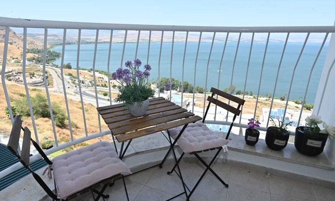 Tiberias Apartment | Beautiful lakeview apartment