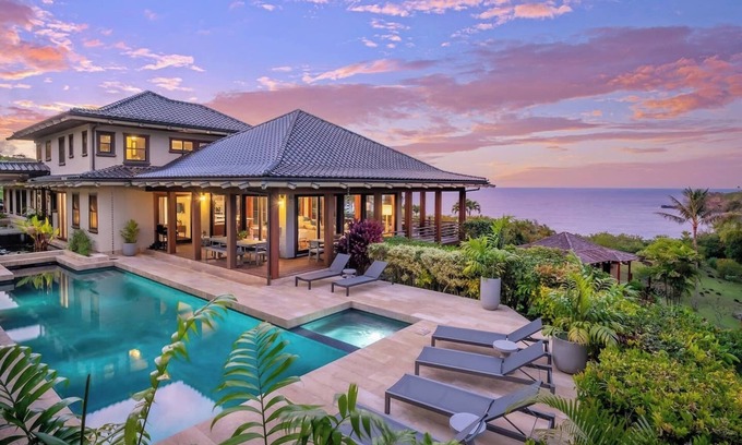 Kalihiwai House | Beautiful, large 5 bedroom house with pool and jacuzzi overlooking Kalihiwai Bay
