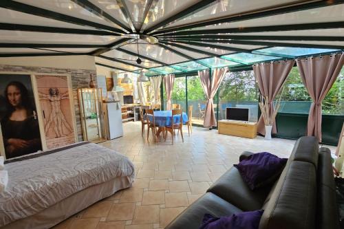 Meulan-en-Yvelines Apartment | Beautiful loft for 4 with large terrace