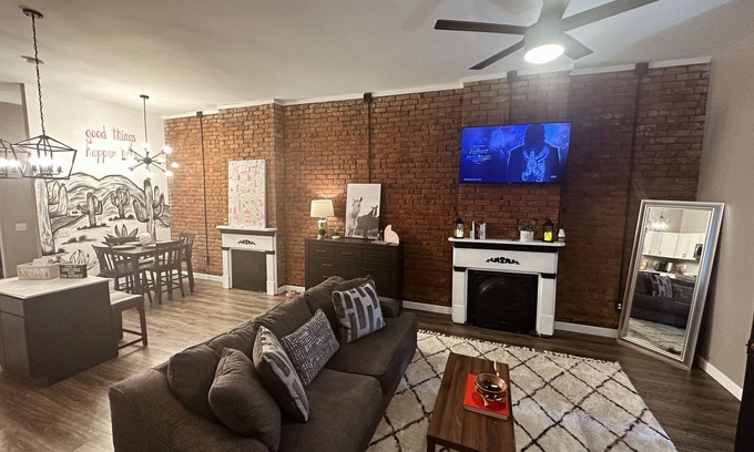 Cartersville Apartment | Beautiful loft in the heart of Downtown Cartersville
