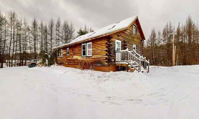 Twin Mountain House | Beautiful log home w/patio - perfect for outdoor enthusiasts, dogs OK