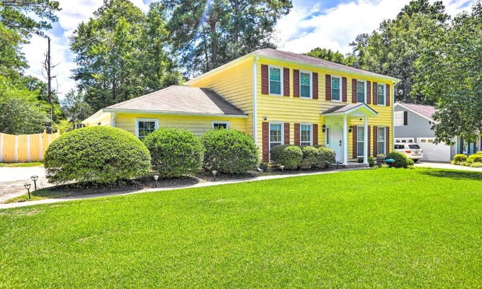 Macon House | Beautiful Macon Getaway about 8 Mi to Downtown!