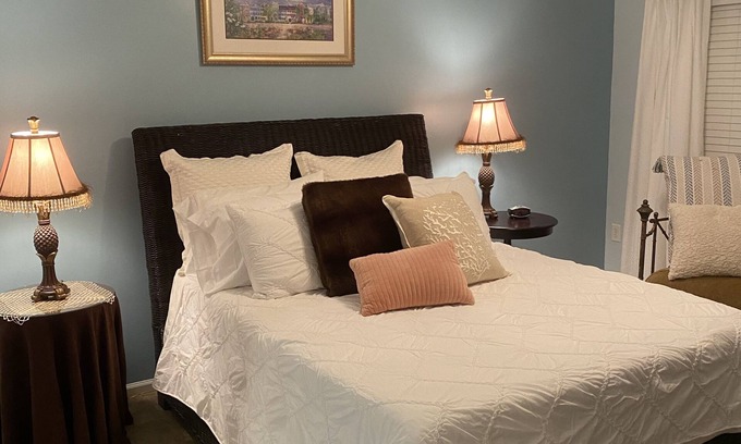 Murrells Inlet Condo | Beautiful main level condo on golf course in Murrells Inlet, SC.