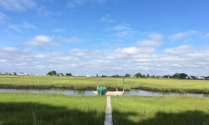 Old Saybrook House | Beautiful Marsh Views in a Beach Community