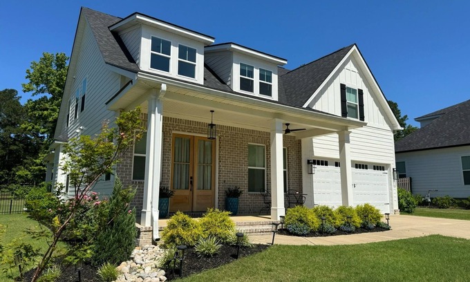 Evans House | Beautiful Masters Rental - 4 bedroom and 4.5 bathroom House