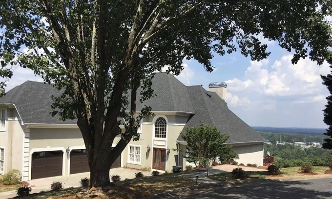 Marietta House | Beautiful Million Dollar Mountain view