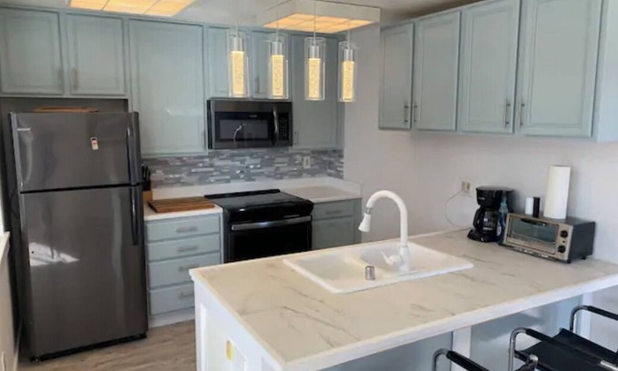 Monterey Condo | Beautiful Monterey Bay & Close to Golf!