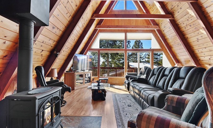 Kings Beach House | Beautiful Mountain Getaway