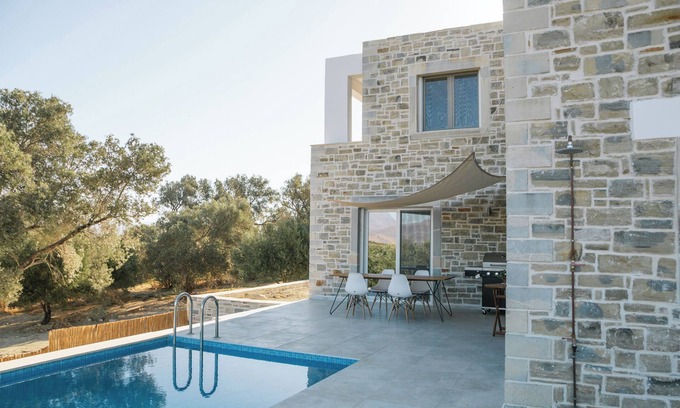 Kamilari House | Beautiful natural stone vacation home in the south of Crete (Kamilari) - sea view!