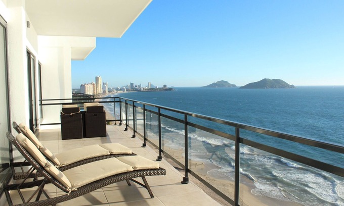 Mazatlan Condo | Beautiful New Beach condo in Pearl Tower, Mazatlan