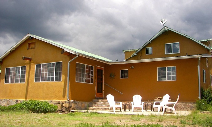 Aragon Cabin | Beautiful New Mexico Lodge with 360 degree views
