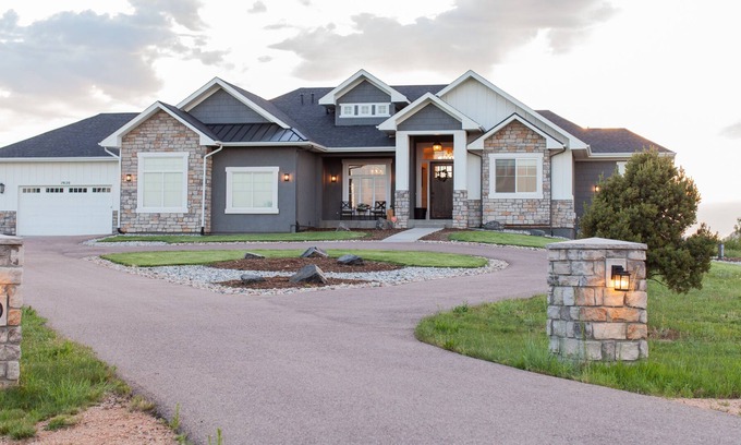 Monument House | Beautiful Newer Home With Modern Upgrades!