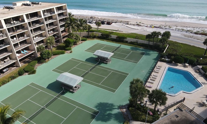 Central Beach Condo | Beautiful newly renovated condo right on the ocean!