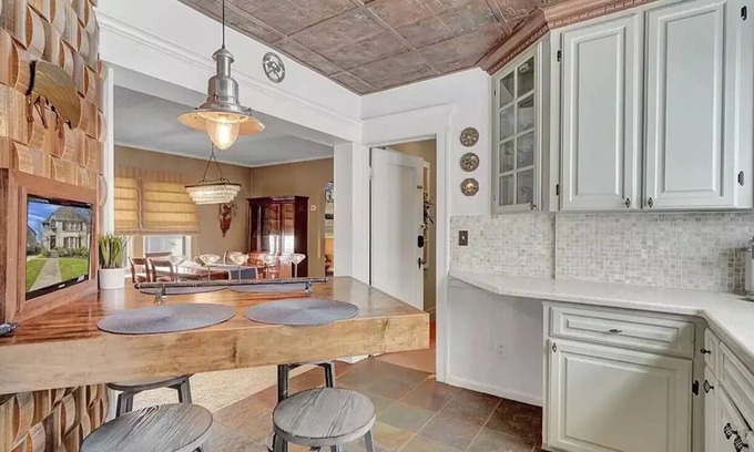 North Buffalo Apartment | Beautiful North Buffalo Apartment