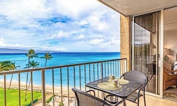 Kahana Apartment | Beautiful Ocean view Hawaiiana style 1 bedroom condonn