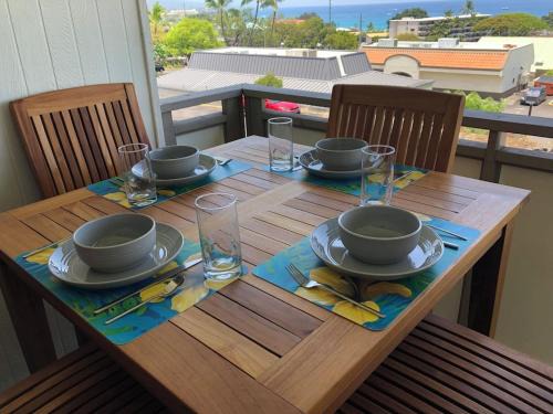 Historic Kailua Village Apartment | Beautiful Ocean View Downtown Getaway