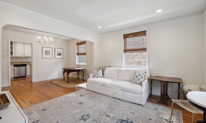 Metairie Condo | Beautiful Old Metairie Condo!