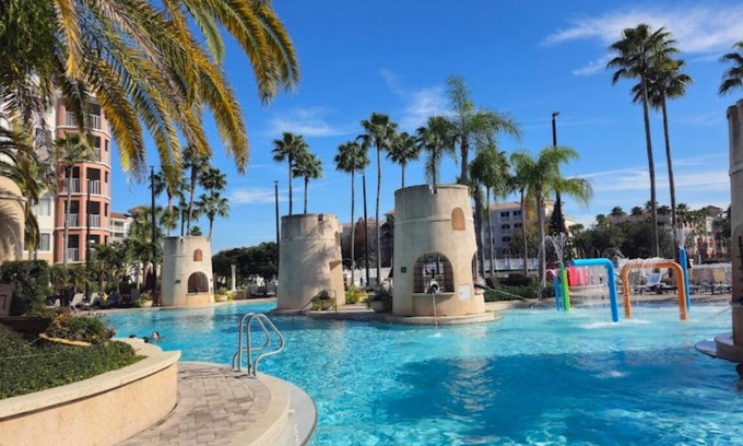 Williamsburg Condo | Beautiful one-bedroom, 2-bath condo with full kitchen, minutes to Disney gates