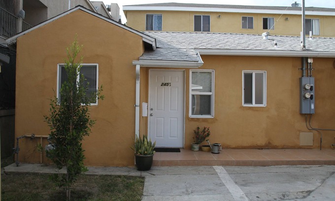 Burbank House | Beautiful one bedroom in Burbank