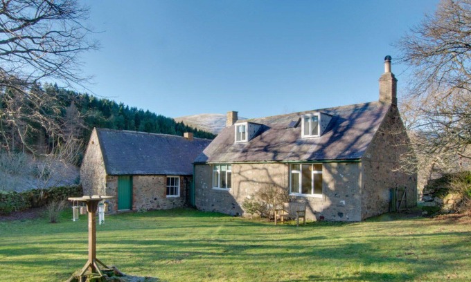 Wooler House | Beautiful private villa for 4 people with WIFI, pets allowed, panoramic view and parking