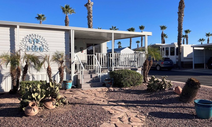 Casa Grande House | Beautiful Palm Creek Resort Park Model