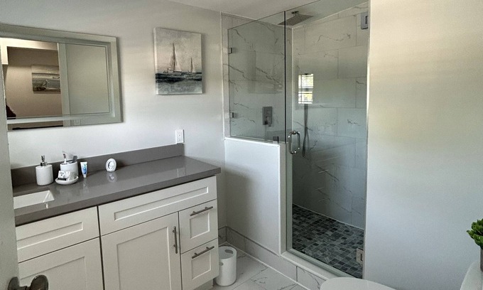 Old Northwood Historic District Apartment | Beautiful Peaceful 2Br 2Bth