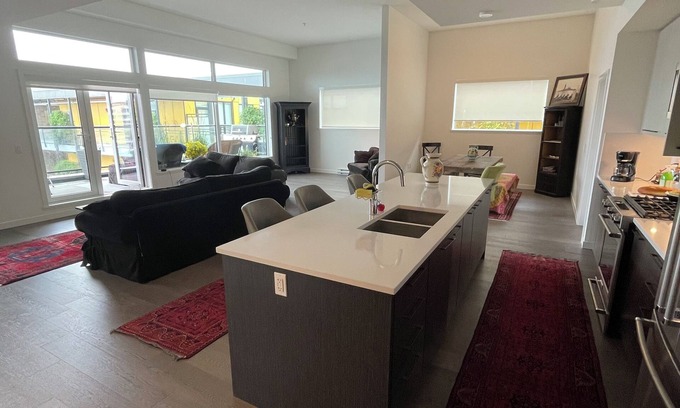 Booktown Condo | Beautiful penthouse with a view in the center of downtown Sidney.