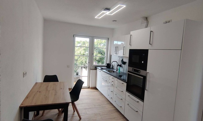 Offenbach am Main Apartment | Beautiful period apartment close to the S-Bahn