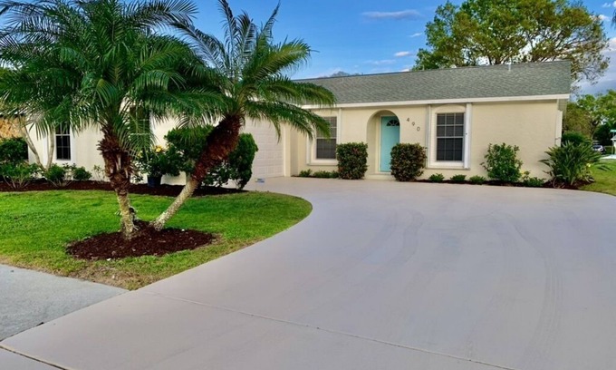 Vero Beach South House | BEAUTIFUL Pool Home Near Beach FALL 🍁 SPECIALS! ☀️🏖️🐠
