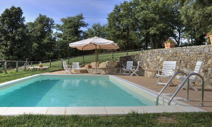 Gaiole in Chianti Villa | Beautiful private villa for 12 guests with private pool, A/C, WIFI, TV and parking