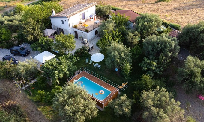 Guardialfiera Villa | Beautiful private villa with A/C, WIFI, private pool, TV, terrace, panoramic view and parking