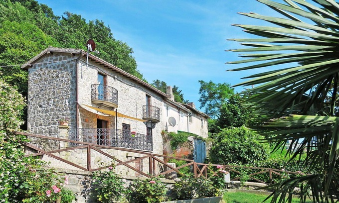 Montefiascone House | Beautiful private villa for 4 people with WIFI, TV, patio, pets allowed and parking