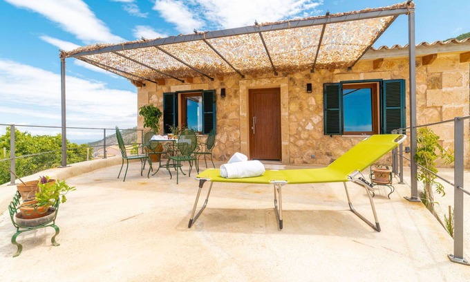 Banyalbufar House | Beautiful private villa for 2 people with A/C, WIFI, TV and patio