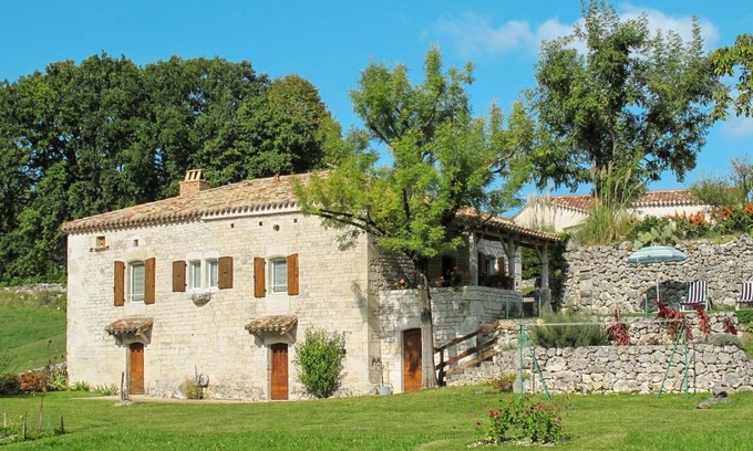 Belmontet Villa | Beautiful private villa for 6 guests with TV, terrace, pets allowed, panoramic view and parking