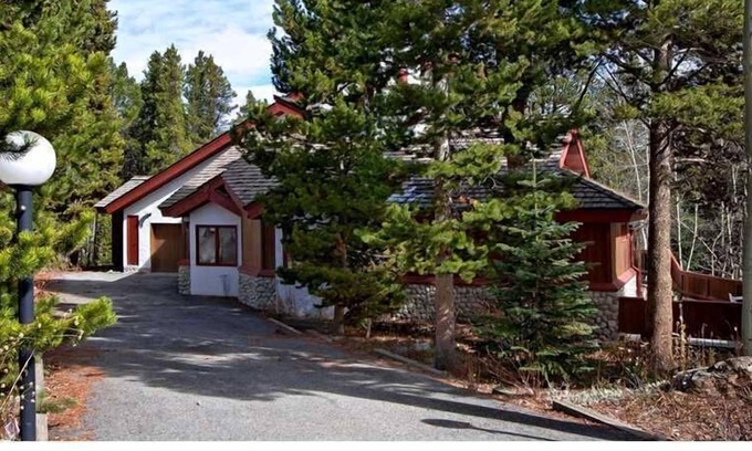Warrior's Mark West House | Beautiful Private Home; Ski In To Beaver Run! Great Access To Trails/Main St