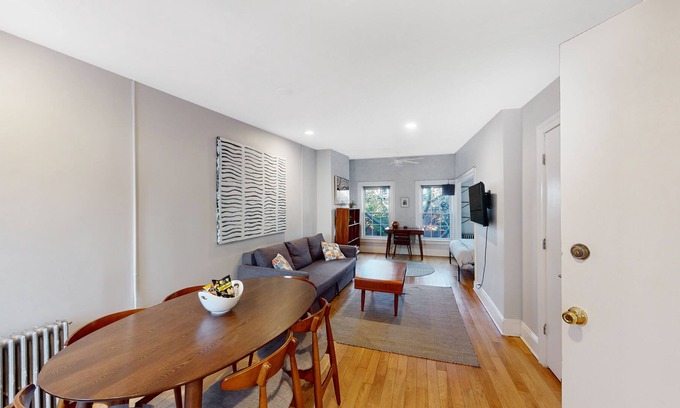 Harsimus Cove Apartment | Beautiful Private Home in Downtown Jersey City