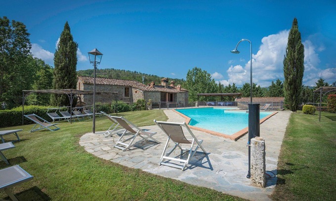 Bucine Villa | Beautiful private villa with WIFI, private pool, veranda, pets allowed and panoramic view
