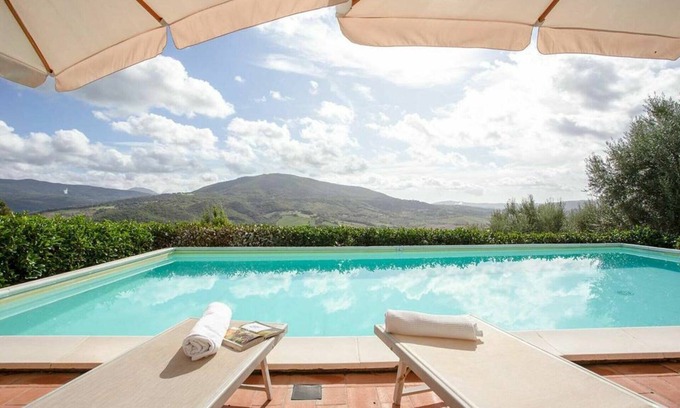 Lustignano Villa | Beautiful private villa for 4 guests with private pool, WIFI, A/C, TV, patio and panoramic view