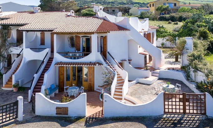 La Ciaccia House | Beautiful private villa for 10 guests with WIFI, A/C, TV and patio