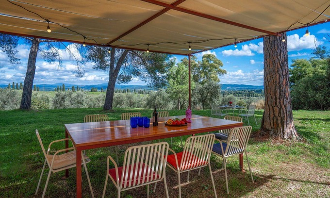 Follonica House | Beautiful private villa for 11 people with WIFI, A/C, TV, patio and parking