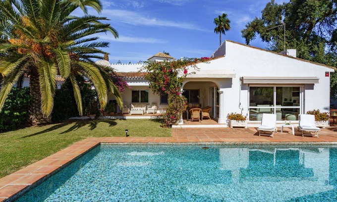 Elviria House | Beautiful private villa for 6 people with A/C, WIFI, private pool, TV and terrace