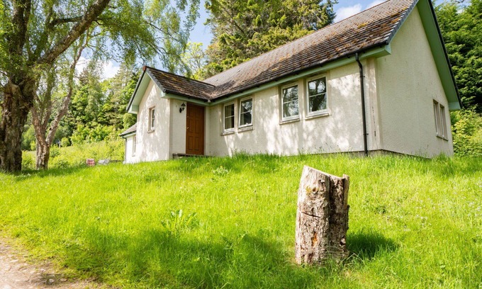 Bearnock House | Beautiful private villa for 6 people with TV, patio, pets allowed, panoramic view and parking