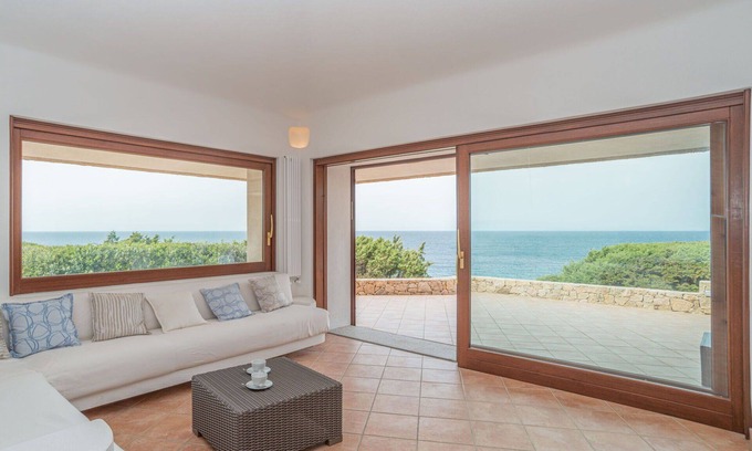 Portobello Villa | Beautiful private villa for 8 people with WIFI, TV, patio and parking