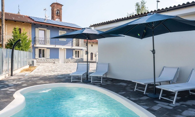 Cherasco House | Beautiful private villa for 6 guests with A/C, WIFI, private pool, TV and terrace