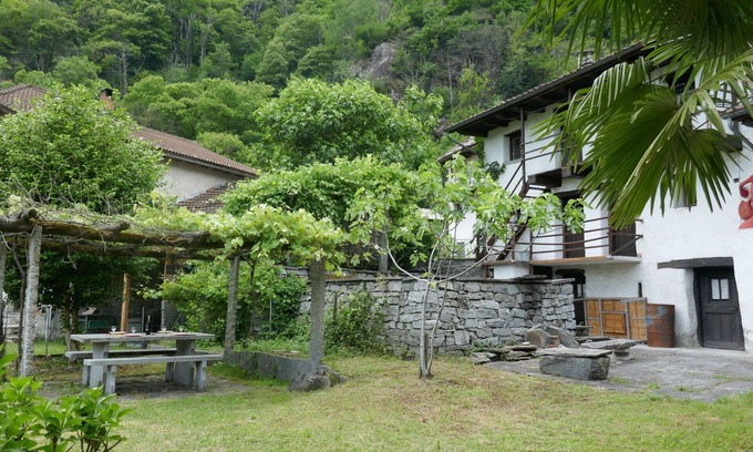 Lodrino House | Beautiful private villa for 4 guests with WIFI, TV, patio, panoramic view and parking
