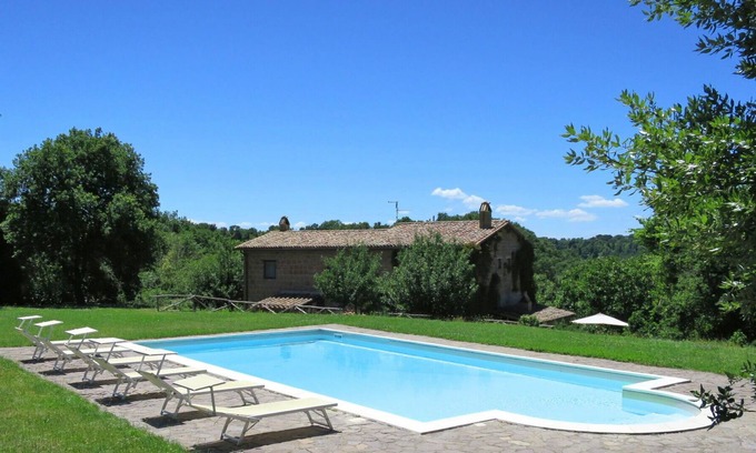 Sorano Villa | Beautiful private villa with WIFI, private pool, TV, patio, pets allowed, panoramic view and par...
